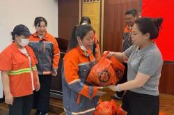 国米主场遭遇失利，球迷愤怒抗议主教练-联盟组织公益活动，助力社区建设公益事业