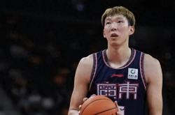 国米主场遭遇失利，球迷愤怒抗议主教练-包含广东宏远队发挥出色，战胜对手取得胜利的词条