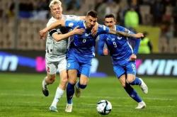 莱斯特城后卫在英超赛场表现优秀-紧张的比赛引发了球员们的激情