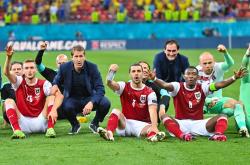 巴黎客场-力擒皇马，欧冠晋级悬念-关于荷兰逼平奥地利，小组第二出线的信息