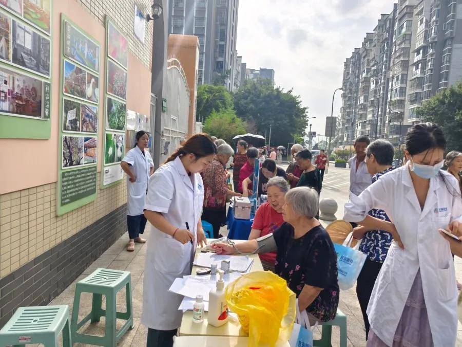 联盟组织公益活动，助力社区建设公益事业