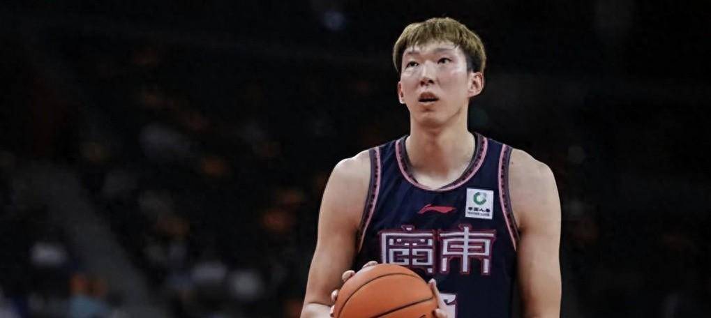 包含广东宏远队发挥出色，战胜对手取得胜利的词条
