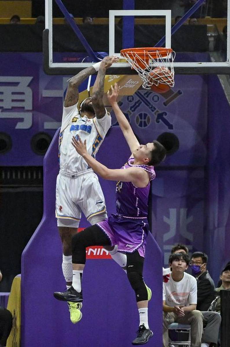 北京首钢队在主场赢得了一场重要比赛